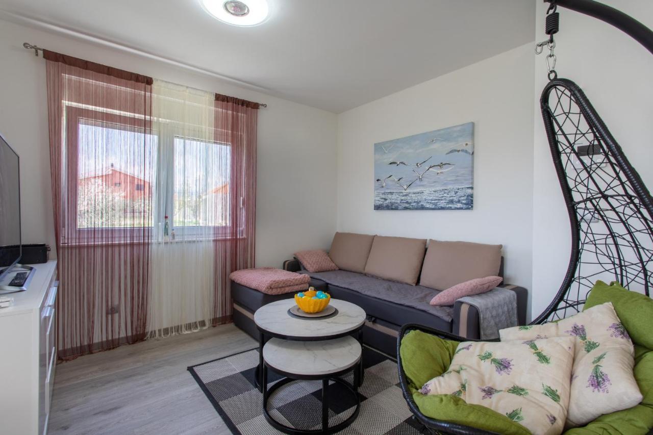 Apartman Nikol Kastela Exterior photo