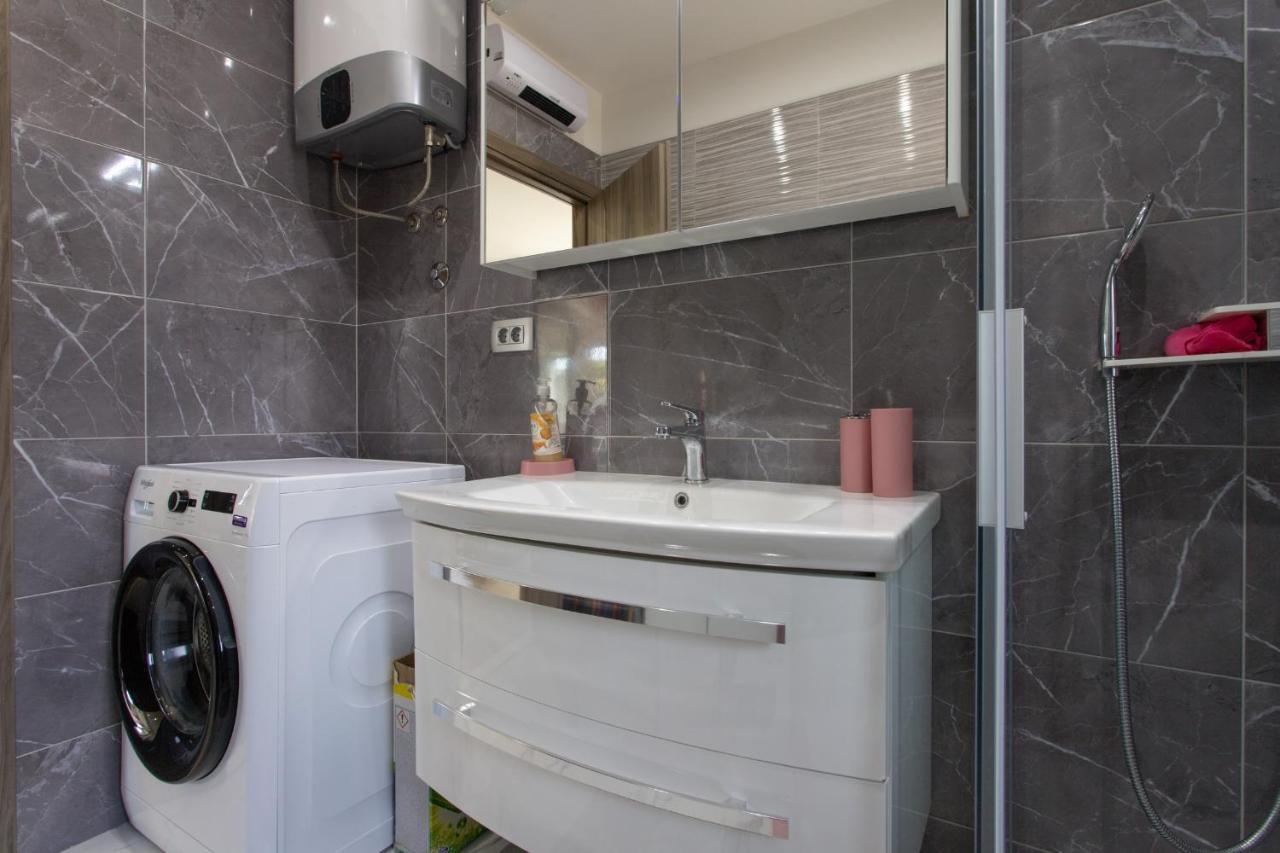 Apartman Nikol Kastela Exterior photo