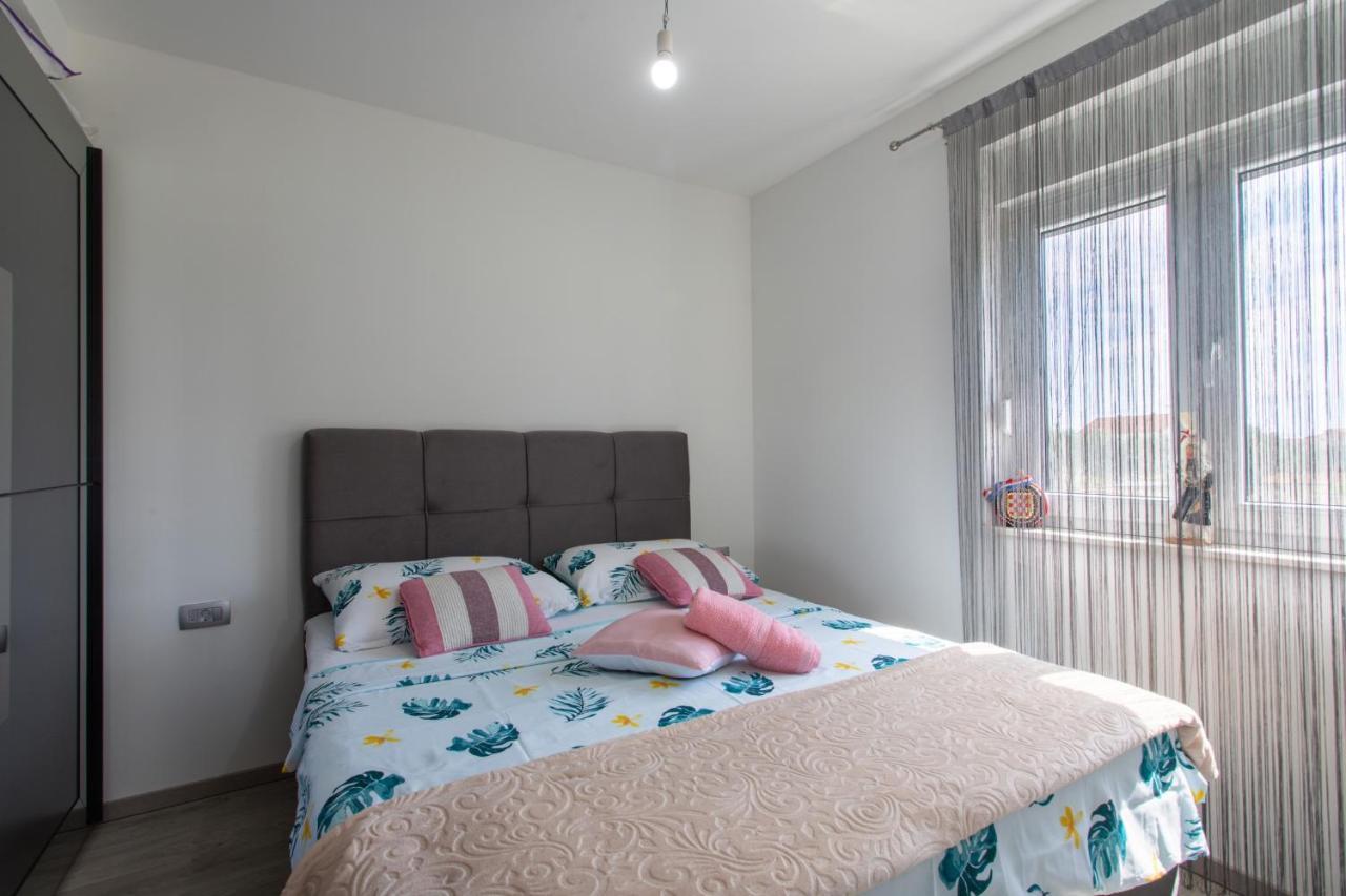 Apartman Nikol Kastela Exterior photo