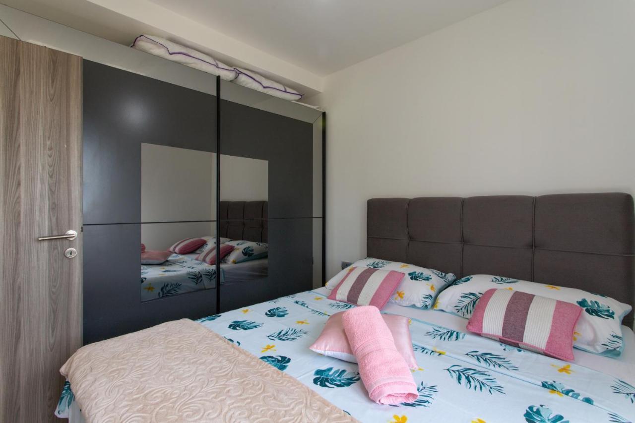 Apartman Nikol Kastela Exterior photo